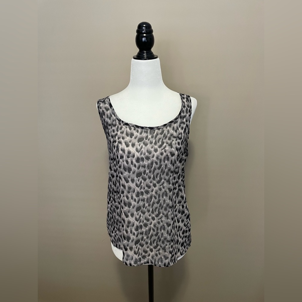 Ambiance Apparel Snow Leopard Print Tank Top Unlined with High Low Hem - Small